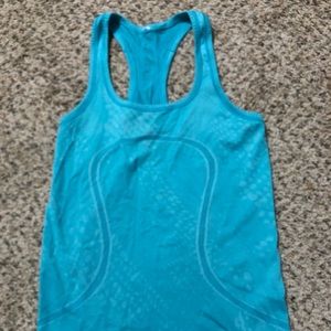 Lululemon run swiftly tank size 6